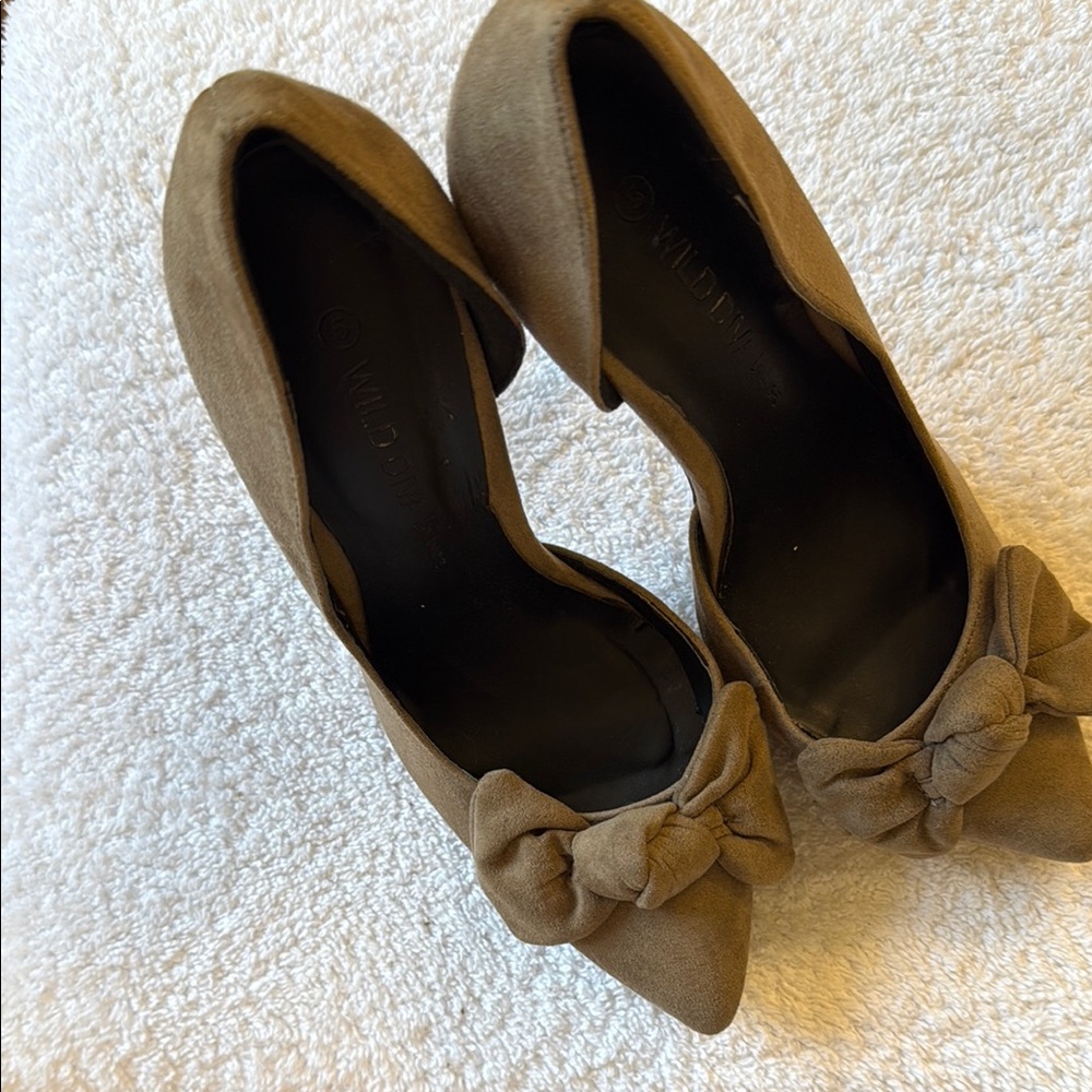 Wild Diva Brown Heeled Shoes with Bow Detail